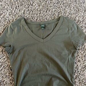 Wild Fable Green Fitted Short Sleeve Tee